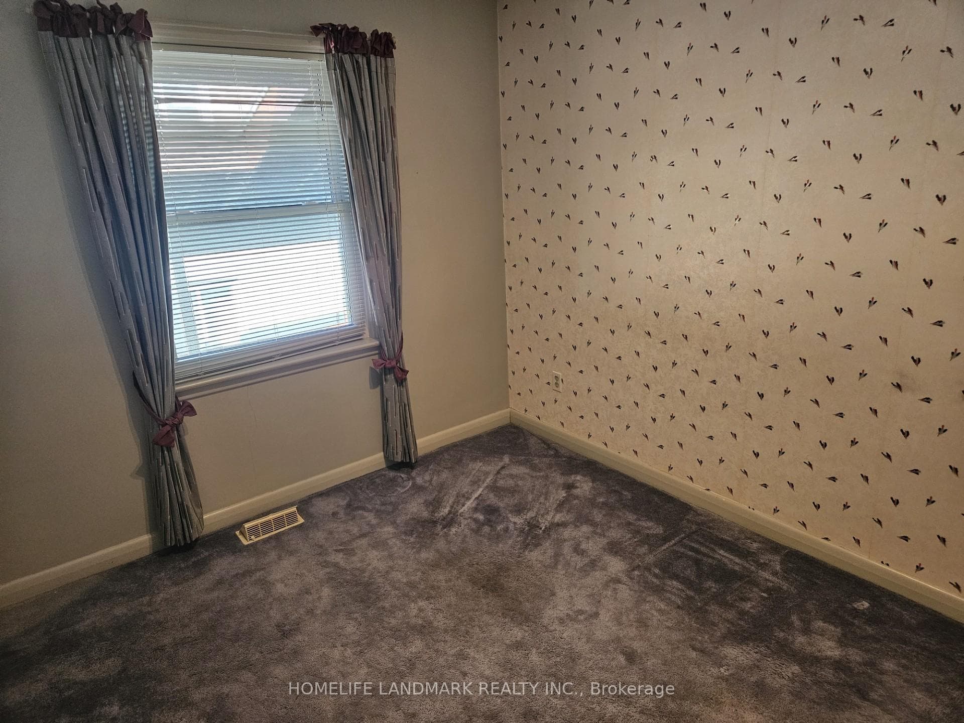 147 Fitzgibbon Avenue Unit (Main) photo 22