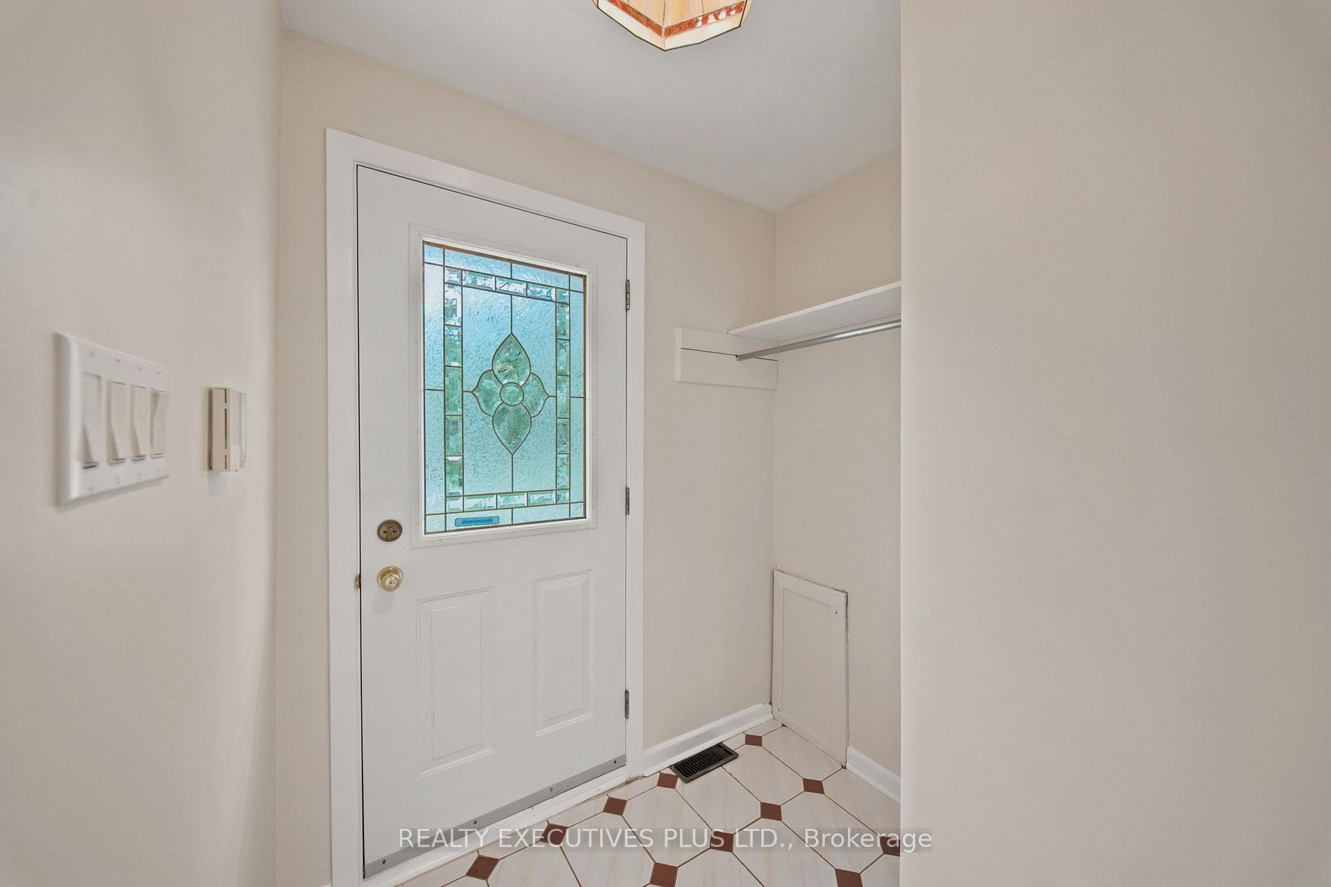 2593 Cleroux Crescent photo 6