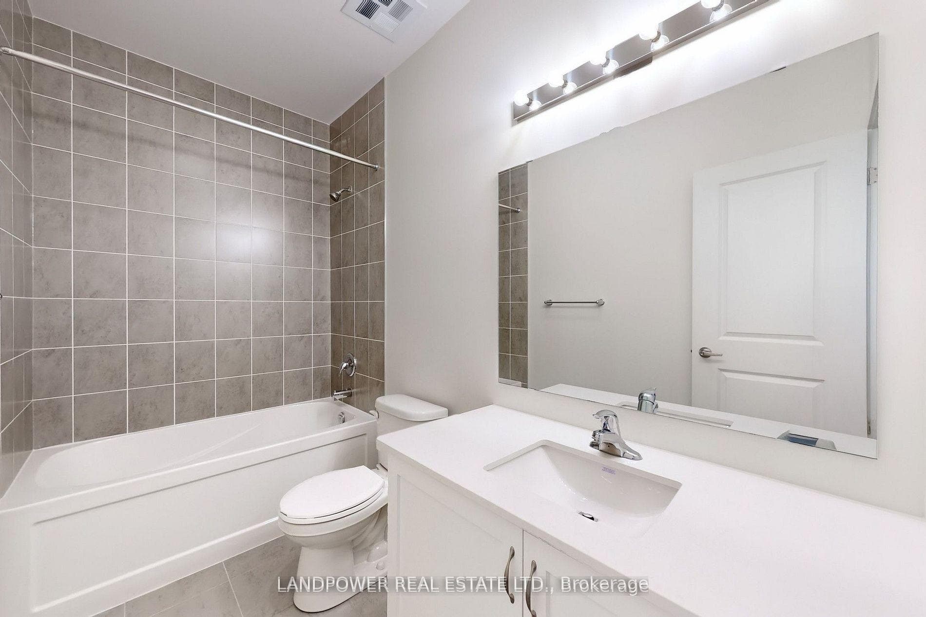 60 Elizabeth Street Unit 3305 photo 27