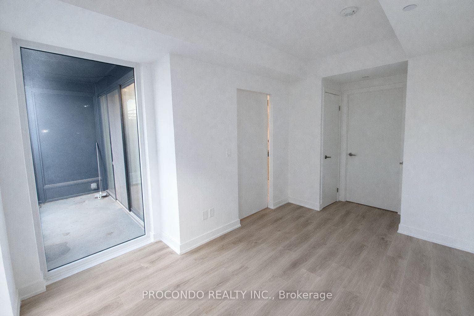 370 Martha Street Unit 509 photo 7