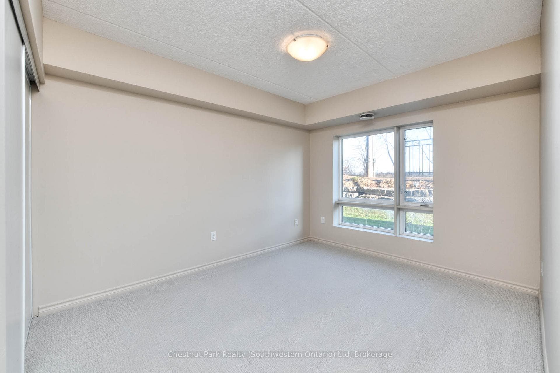 19 Waterford Dr. Guelph, ON N1L 0J1 (Unit 103)