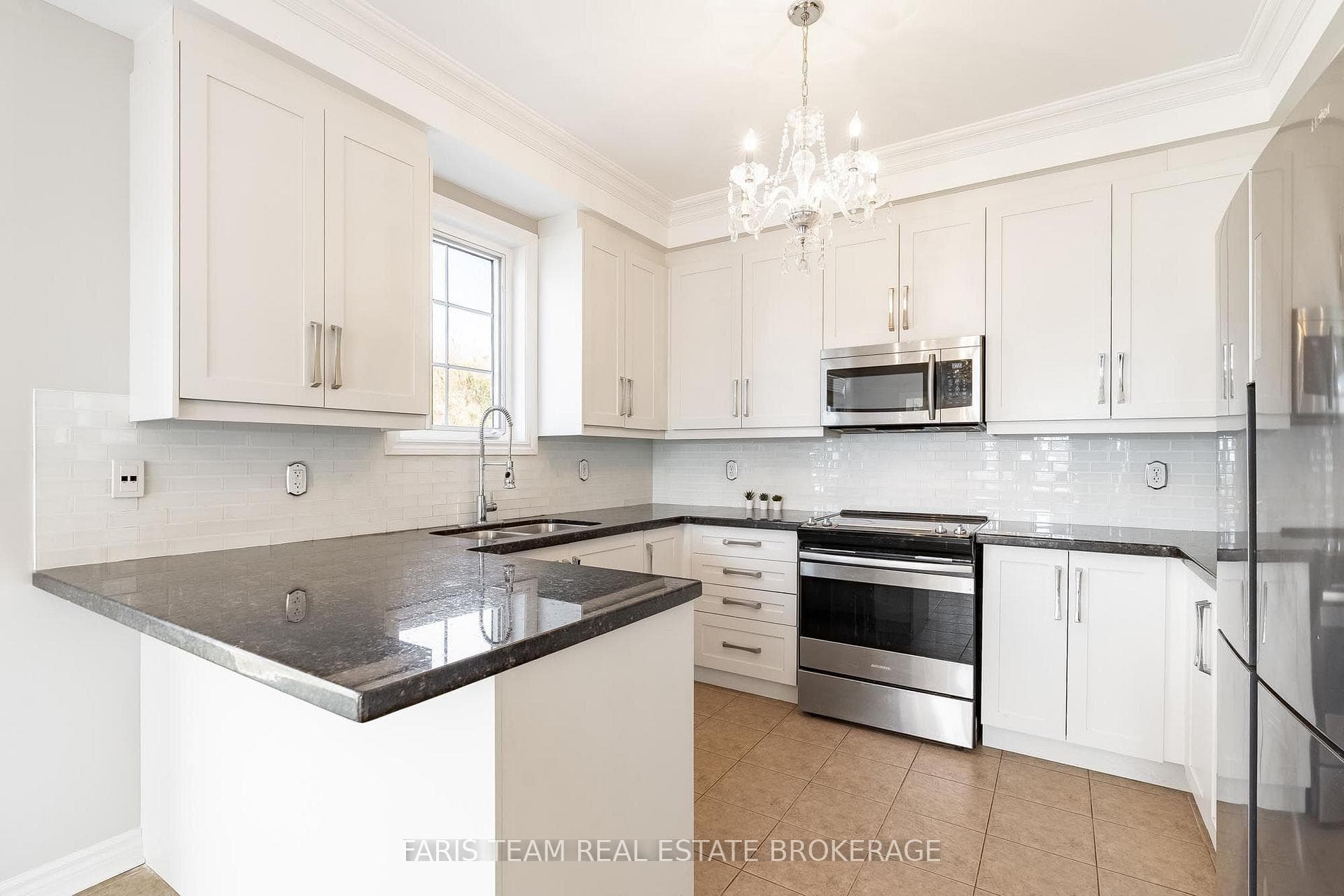 135 Prince William Way photo 7