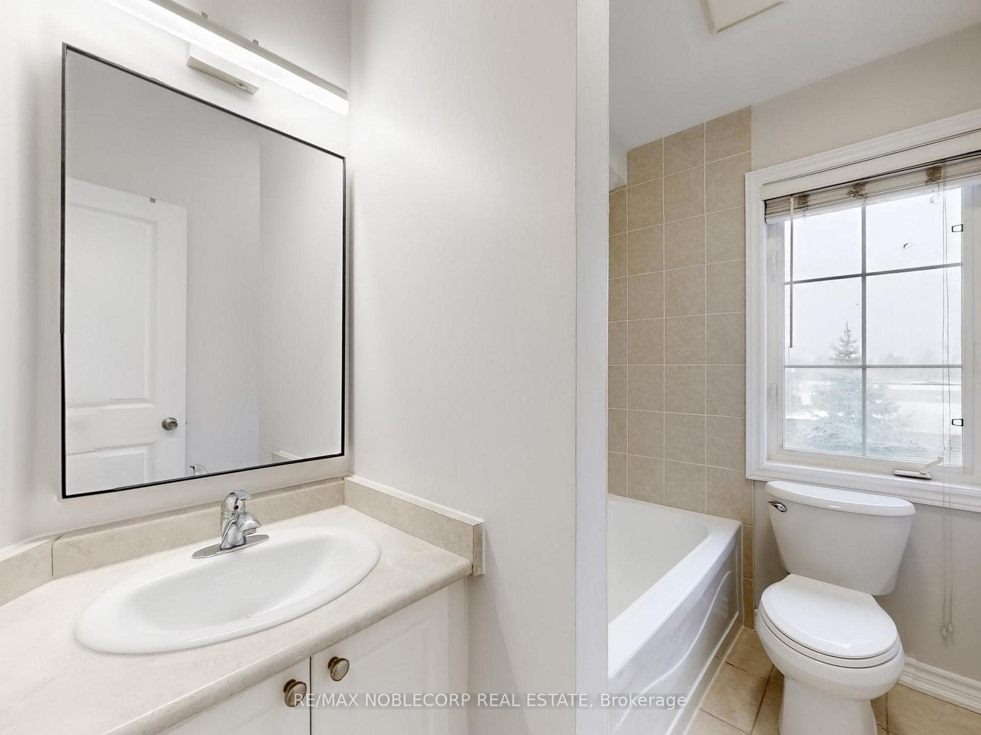 115 Piggott Mews Drive photo 21