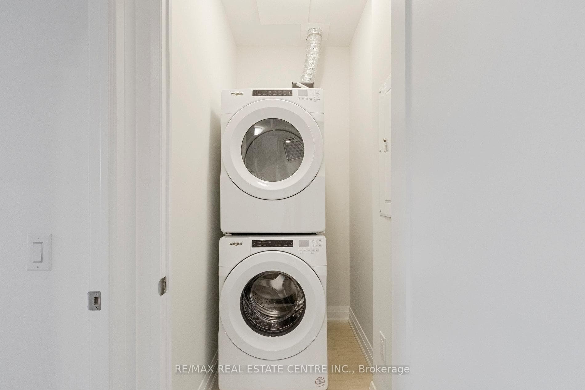 71 Wyndham Street Unit 602 photo 25
