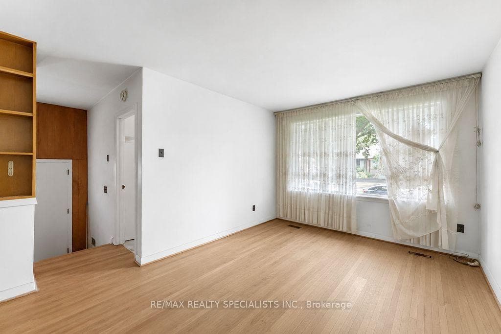 122 Cordella Avenue photo 8