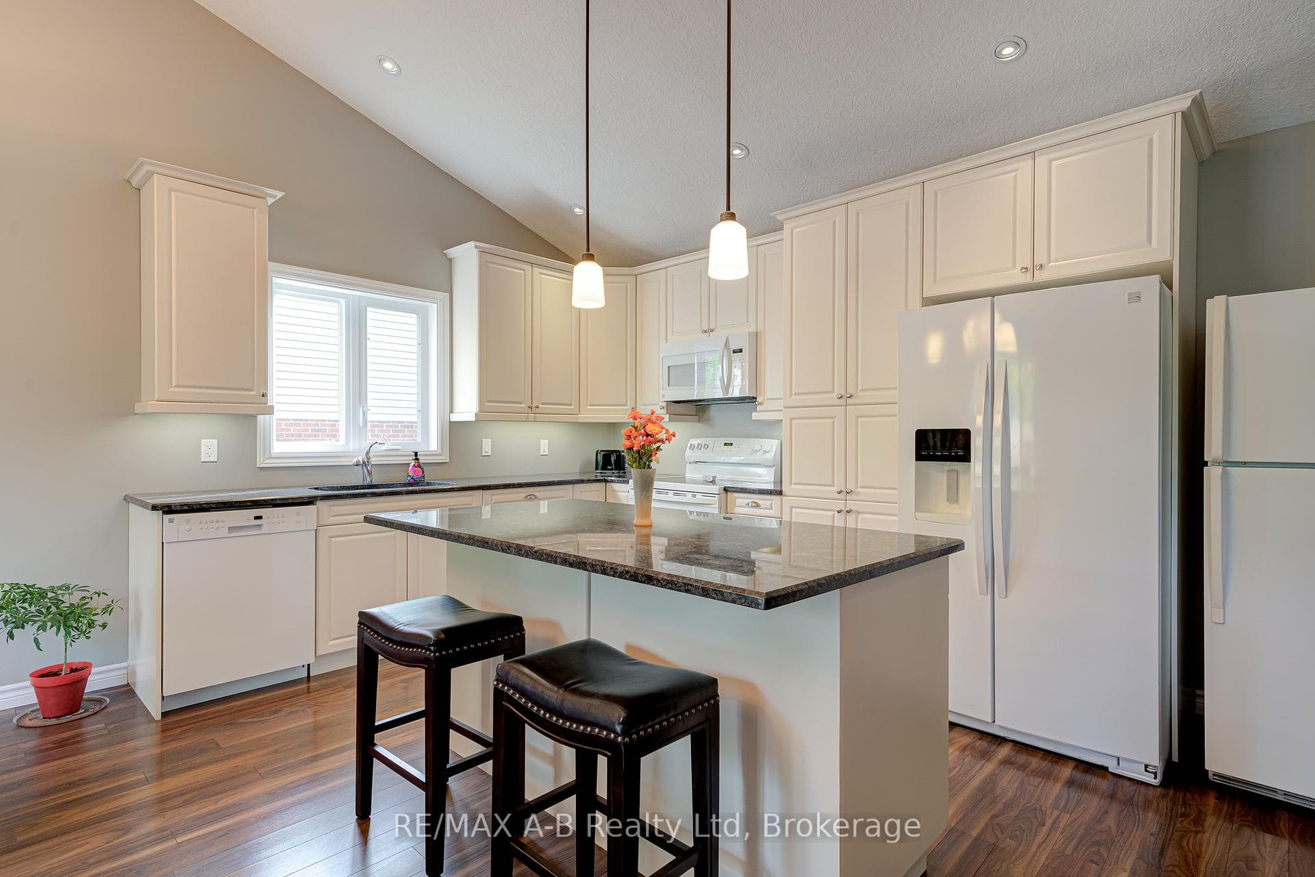 79 Sylvia Street photo 12