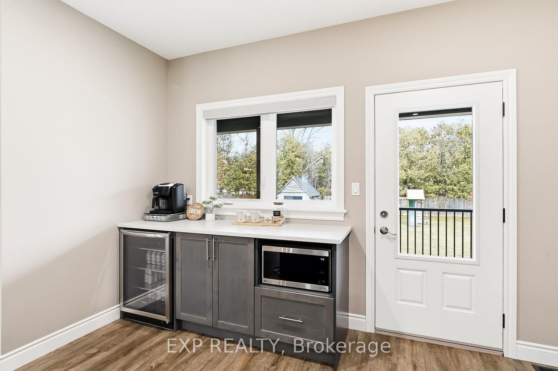 2939 Rundle Road photo 17