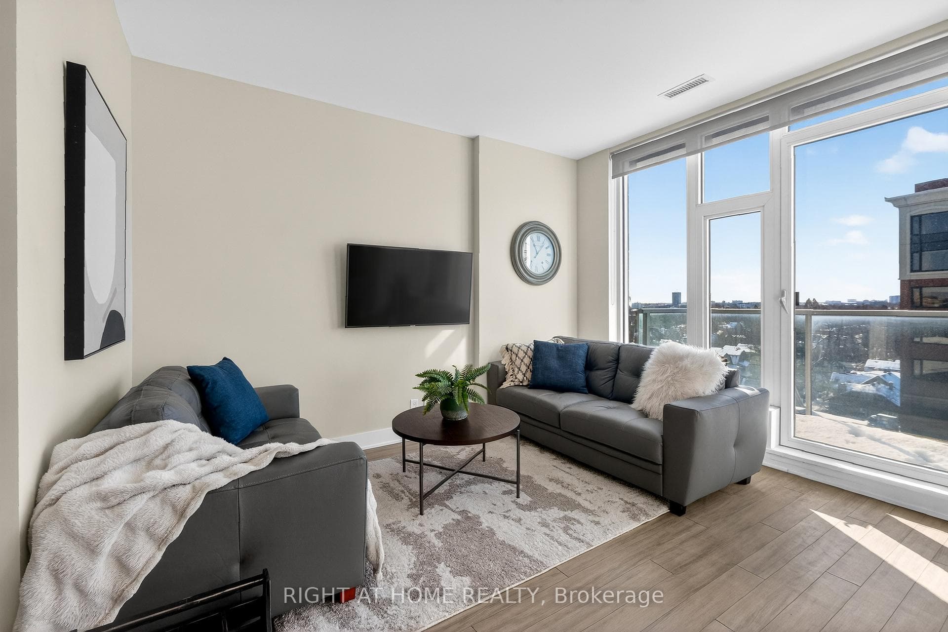 118 Holmwood Avenue Unit 806 photo 4