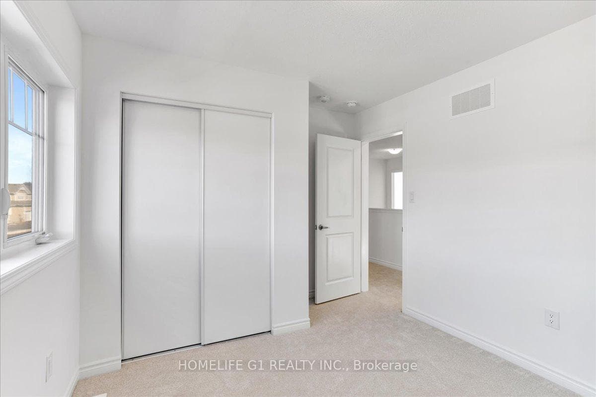 24 Chambery Street photo 24