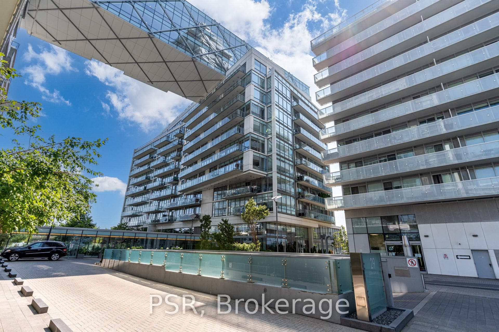 29 Queens Quay Unit 603 photo 1