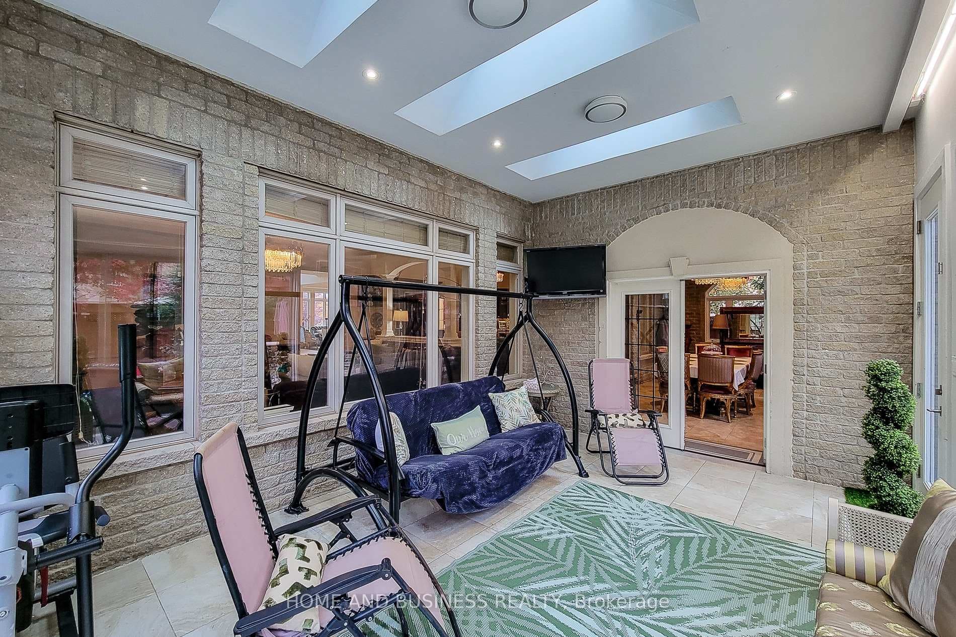 15 Donatello Court photo 22