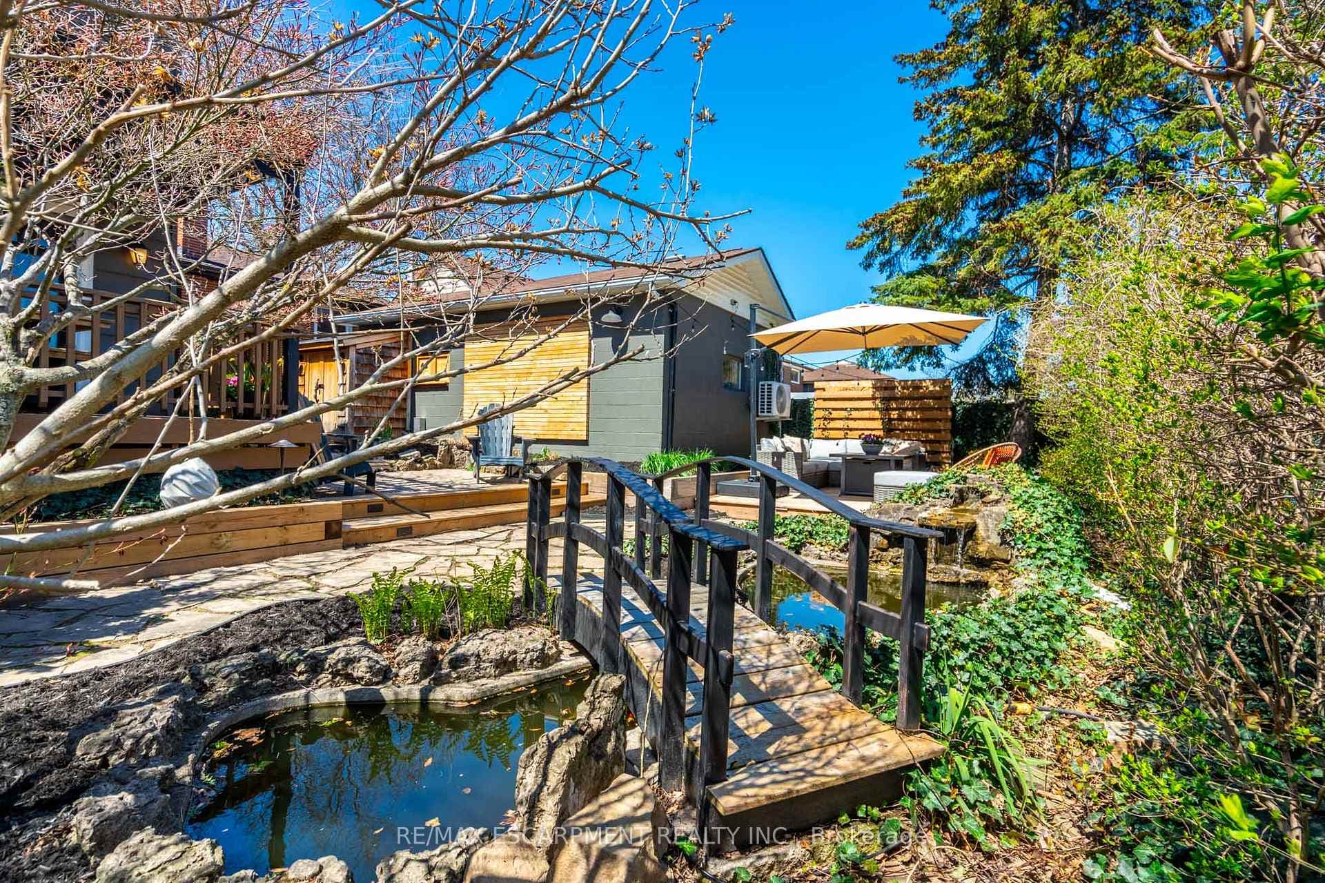181 Erin Avenue photo 38