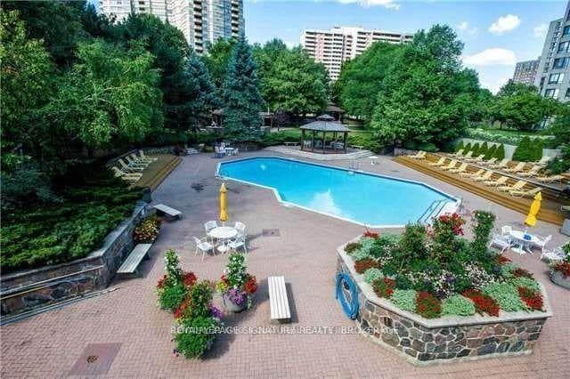 225 Bamburgh Circle Unit 1808 photo 24
