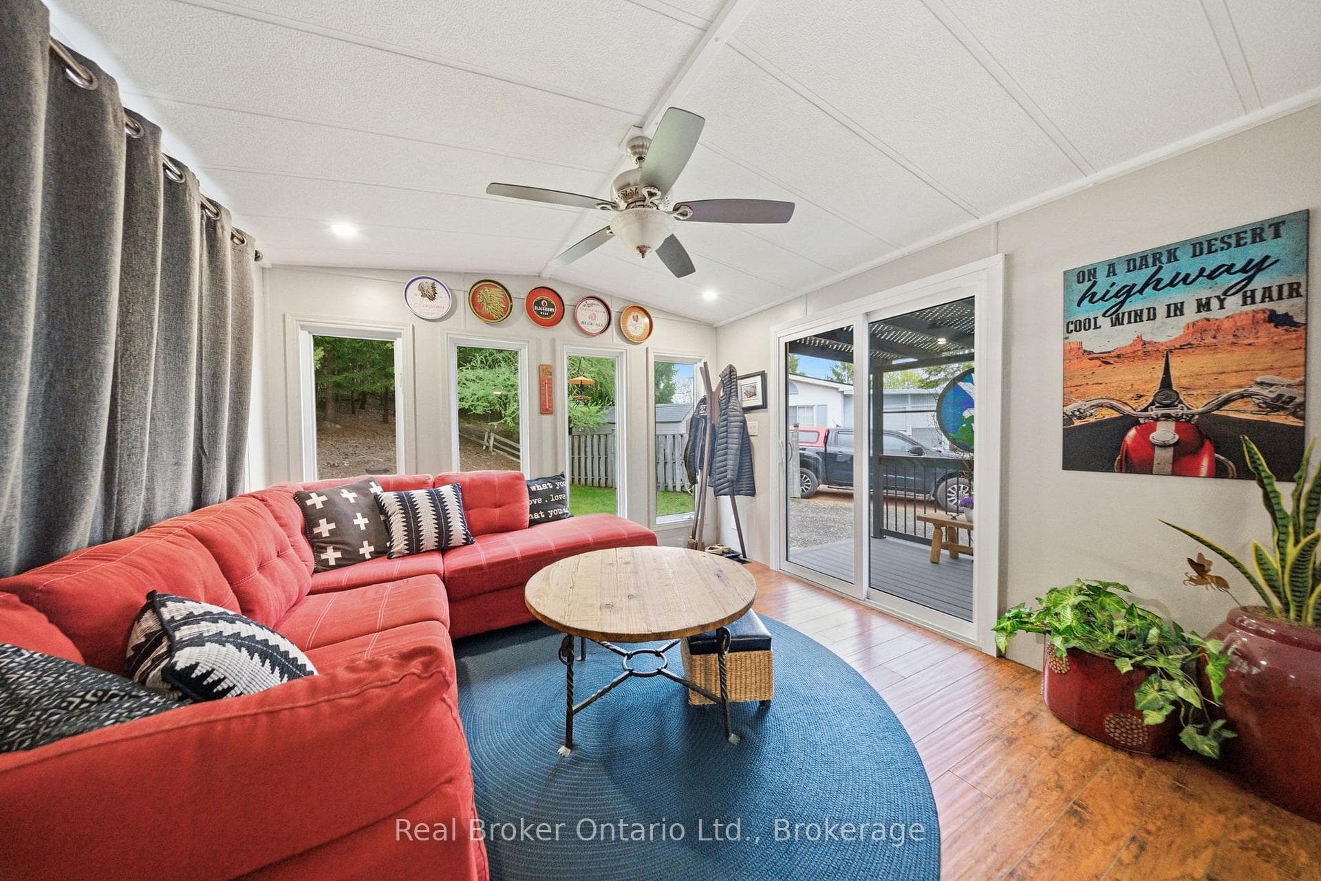 230 Mountain Ash Road photo 19