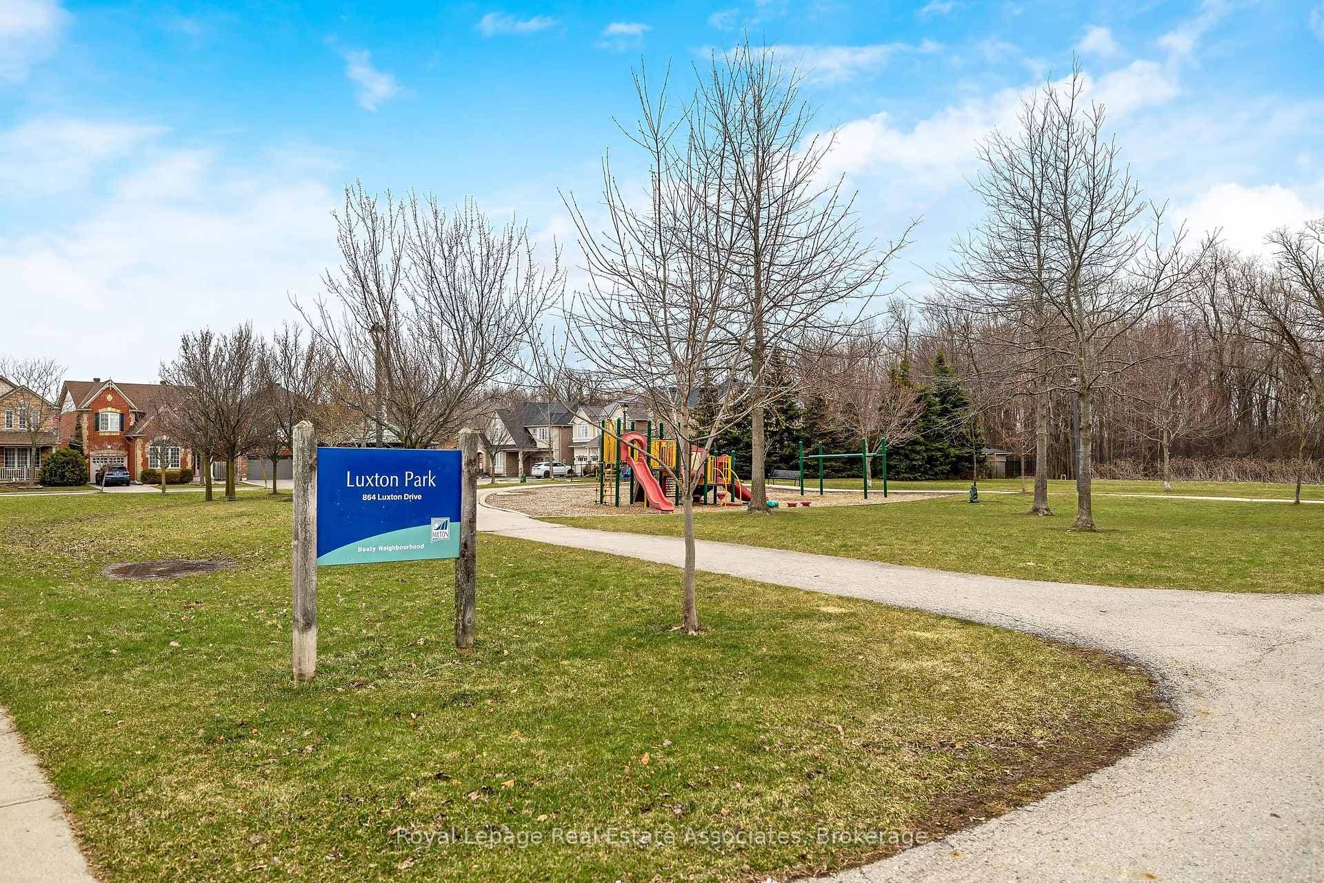 852 Luxton Drive photo 22