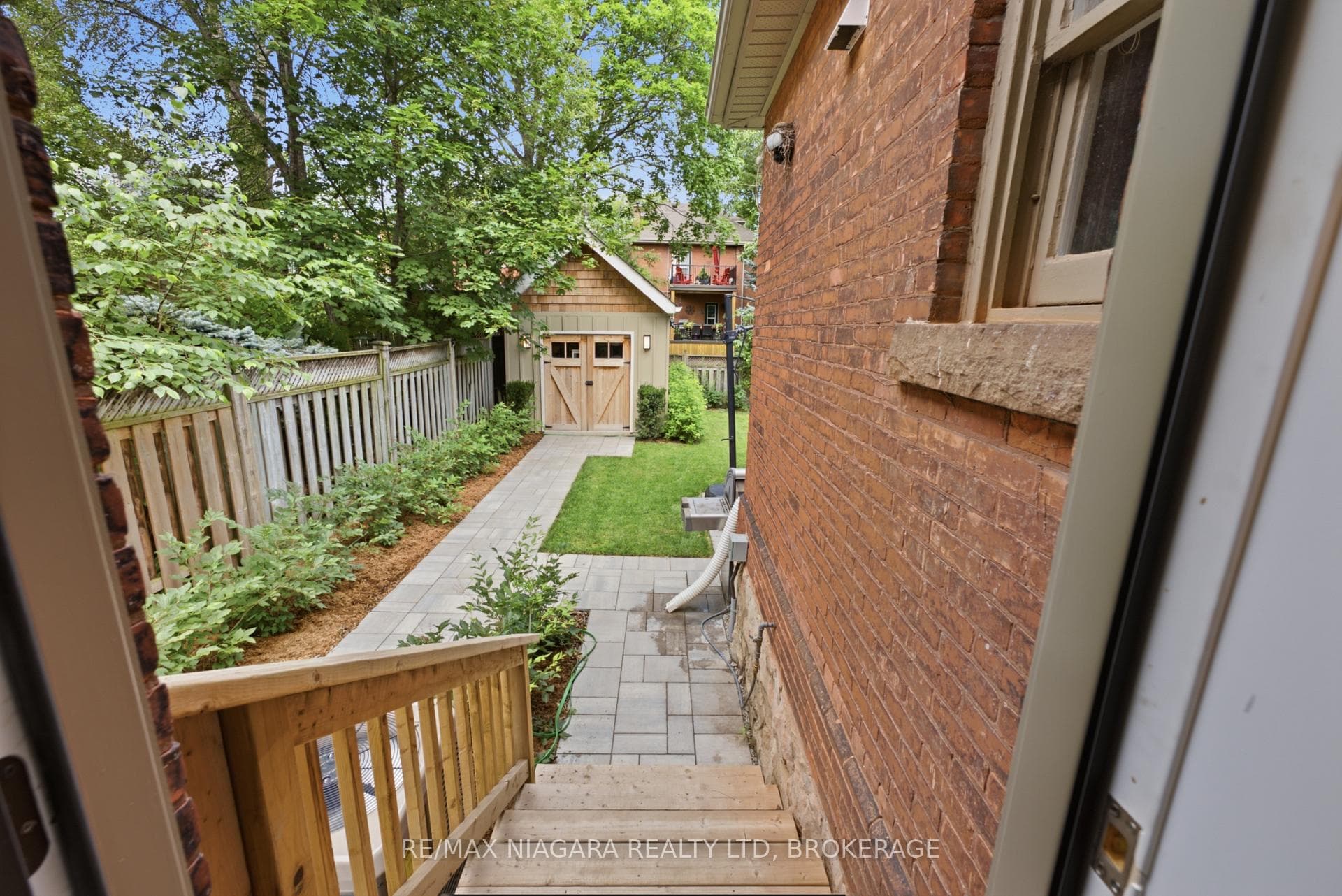 2 Cottage Avenue photo 14