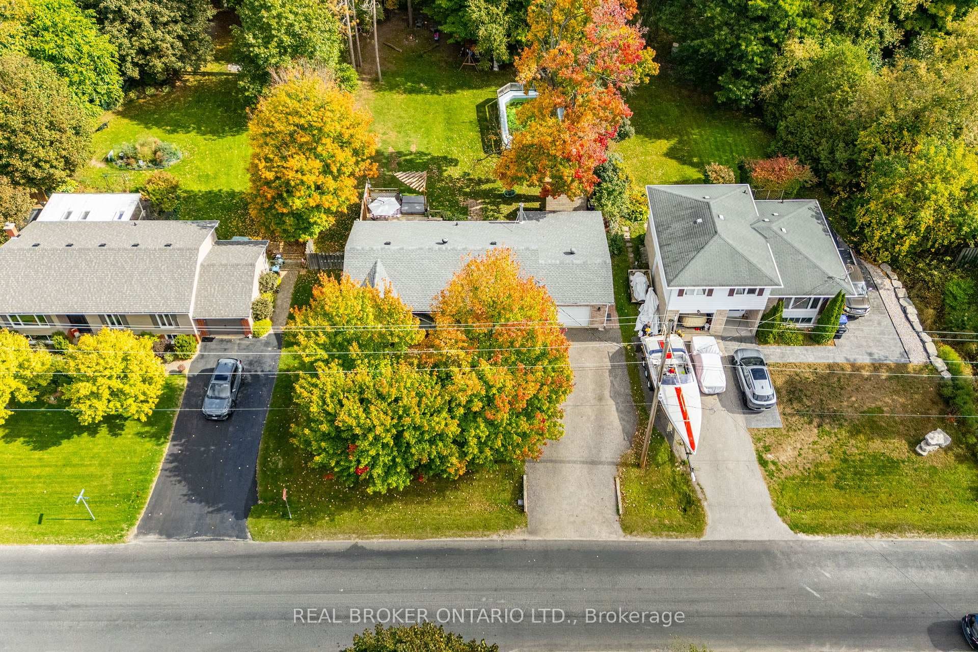 9 Pine Park Boulevard photo 47