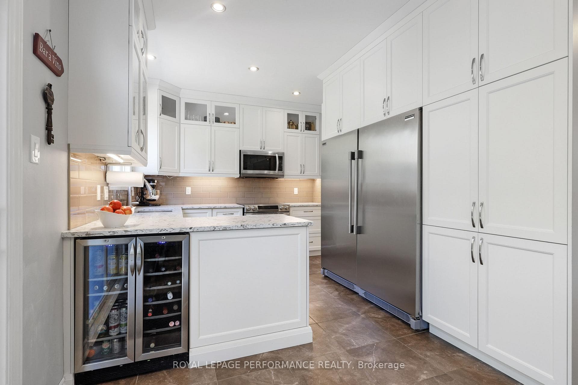 86 Mattawa Crescent photo 12