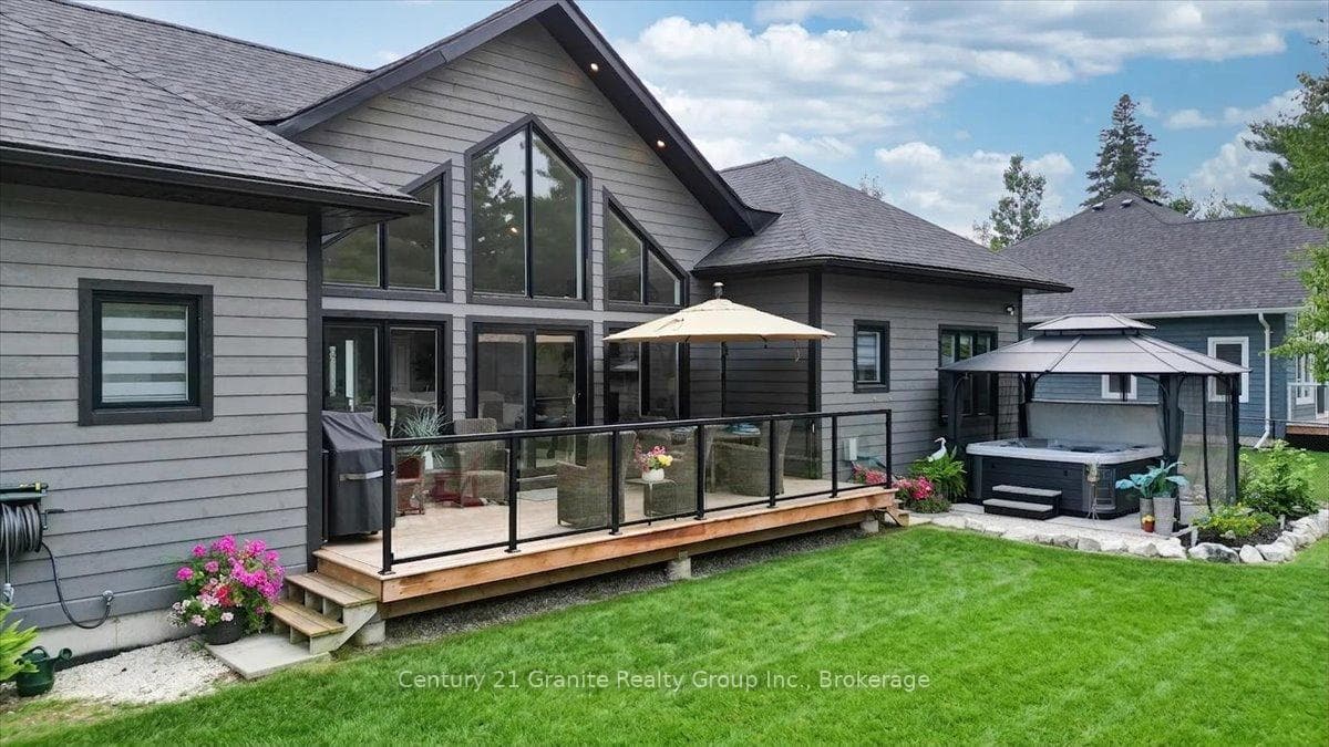 9 Bancroft Ridge Drive photo 2