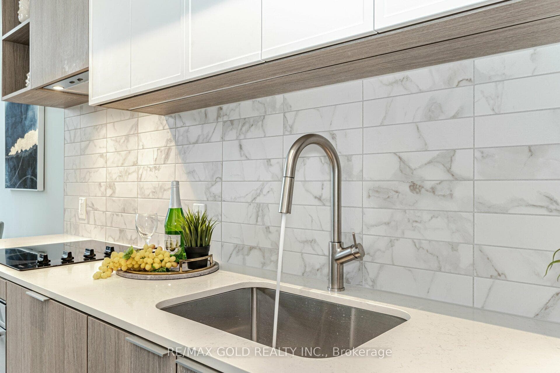 2020 Bathurst Street Unit 216 photo 12