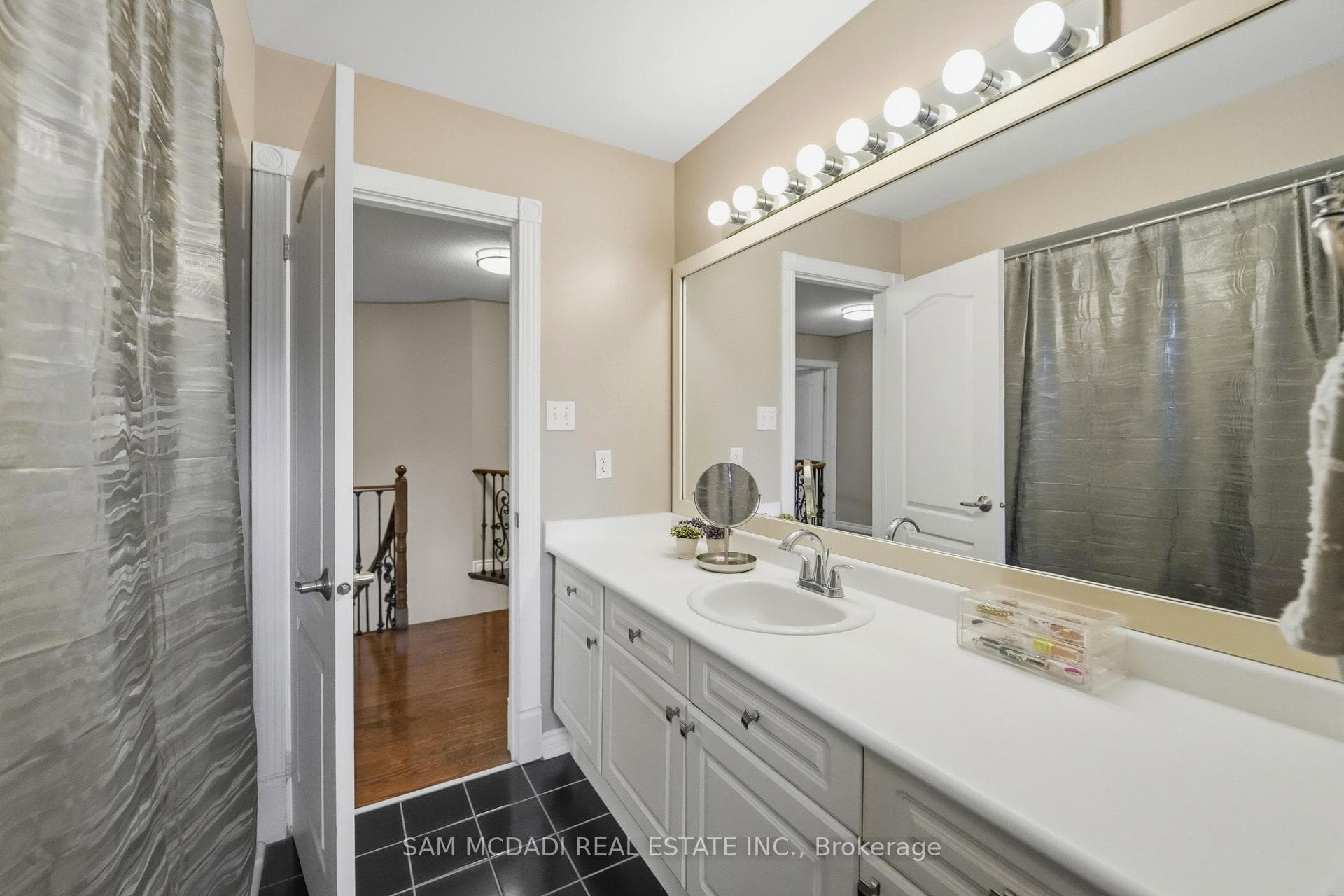 3605 Trelawny Circle photo 22