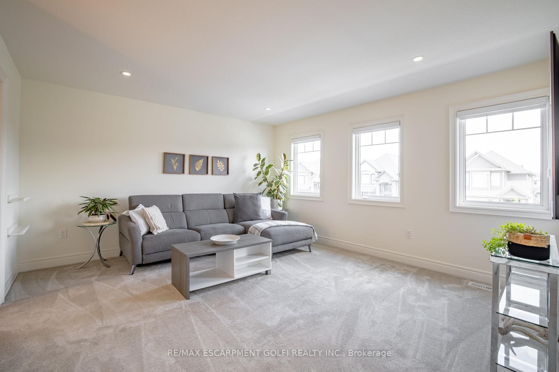 146 Susan Drive photo 17
