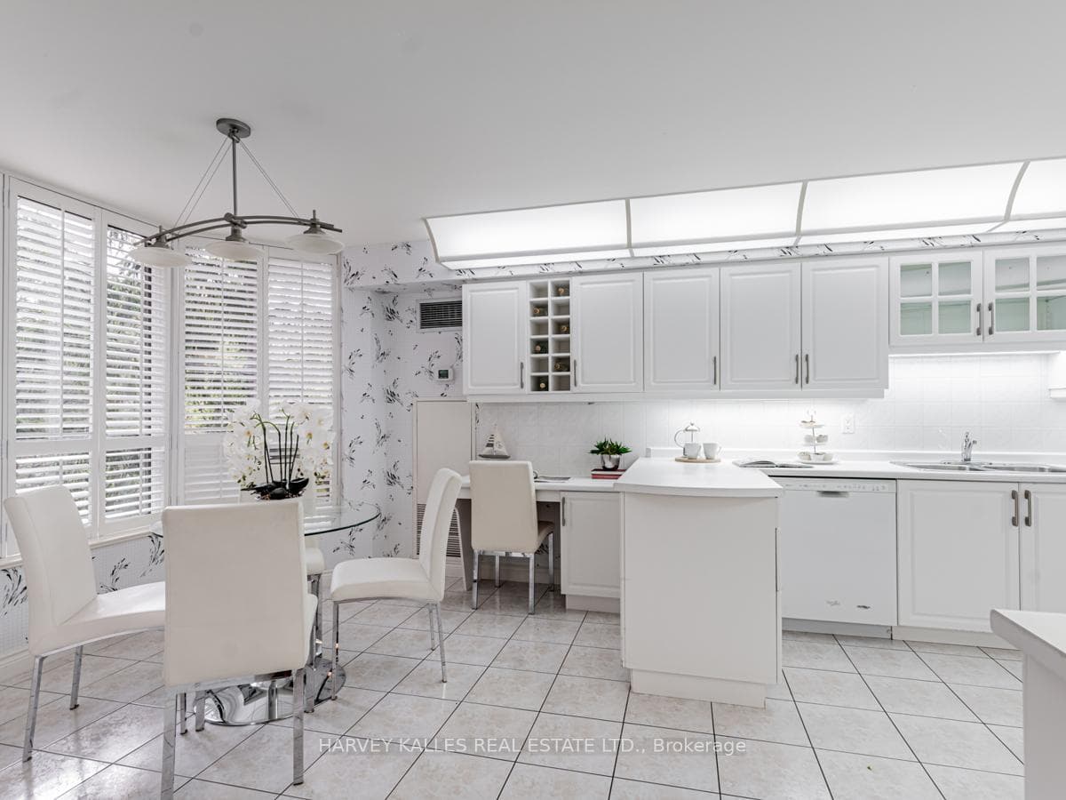 3181 Bayview Avenue Unit 109 photo 9