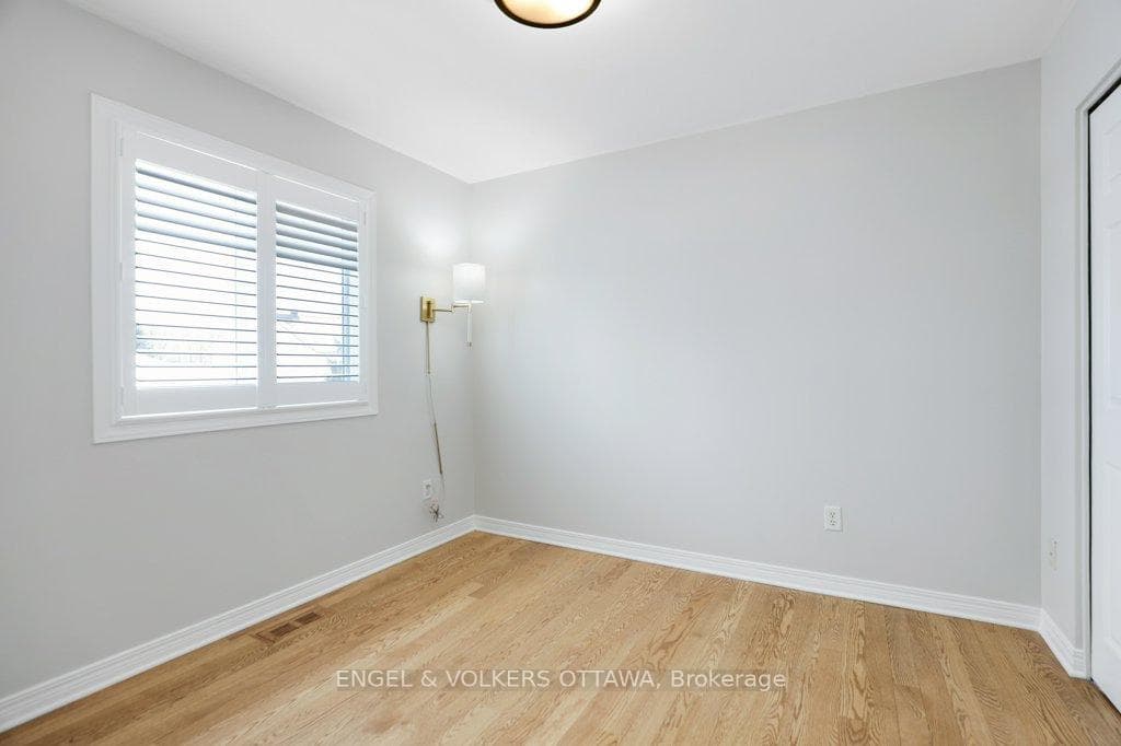 8 Mary Hill Crescent photo 32