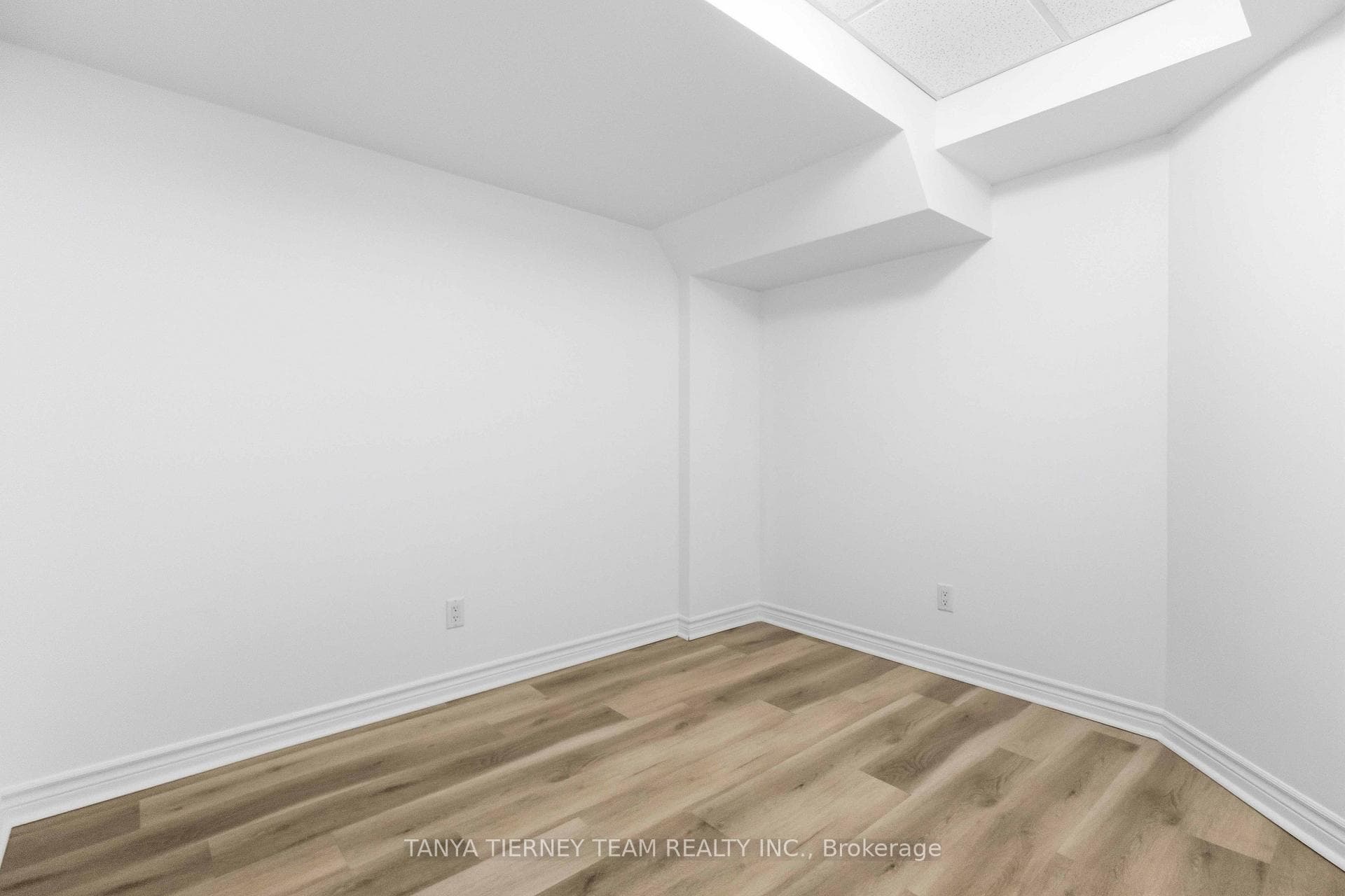96 Robideau Place photo 43
