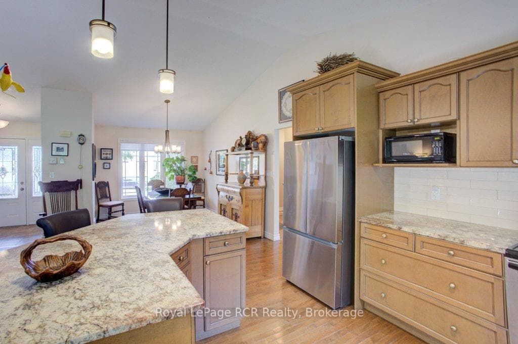 320 Durham Street photo 25