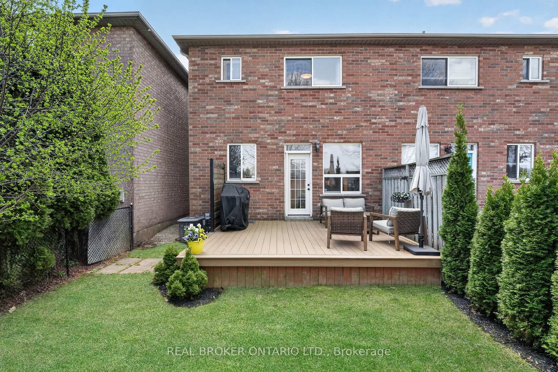 62 Moore Crescent photo 31