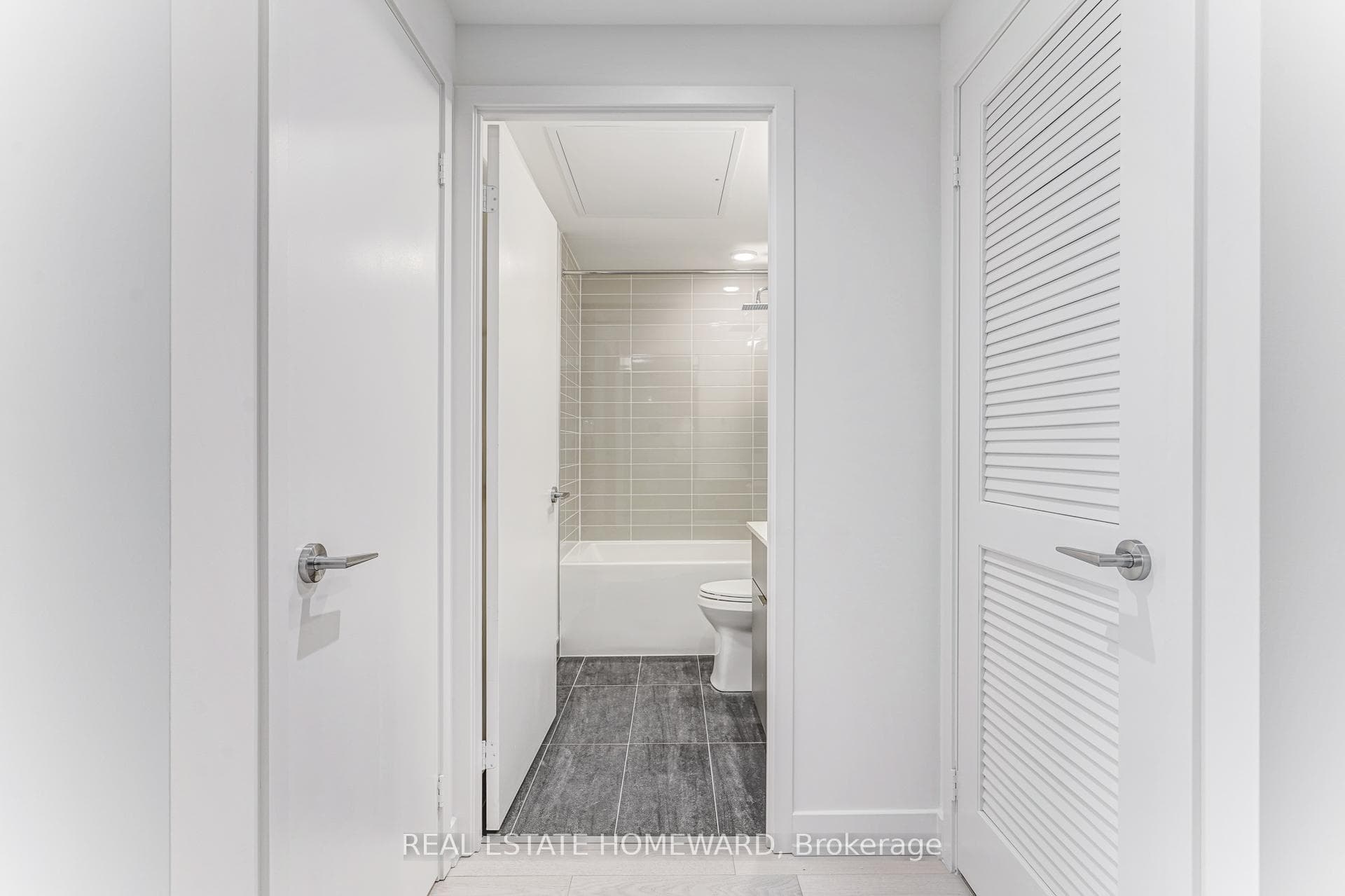 Entryway to bathroom