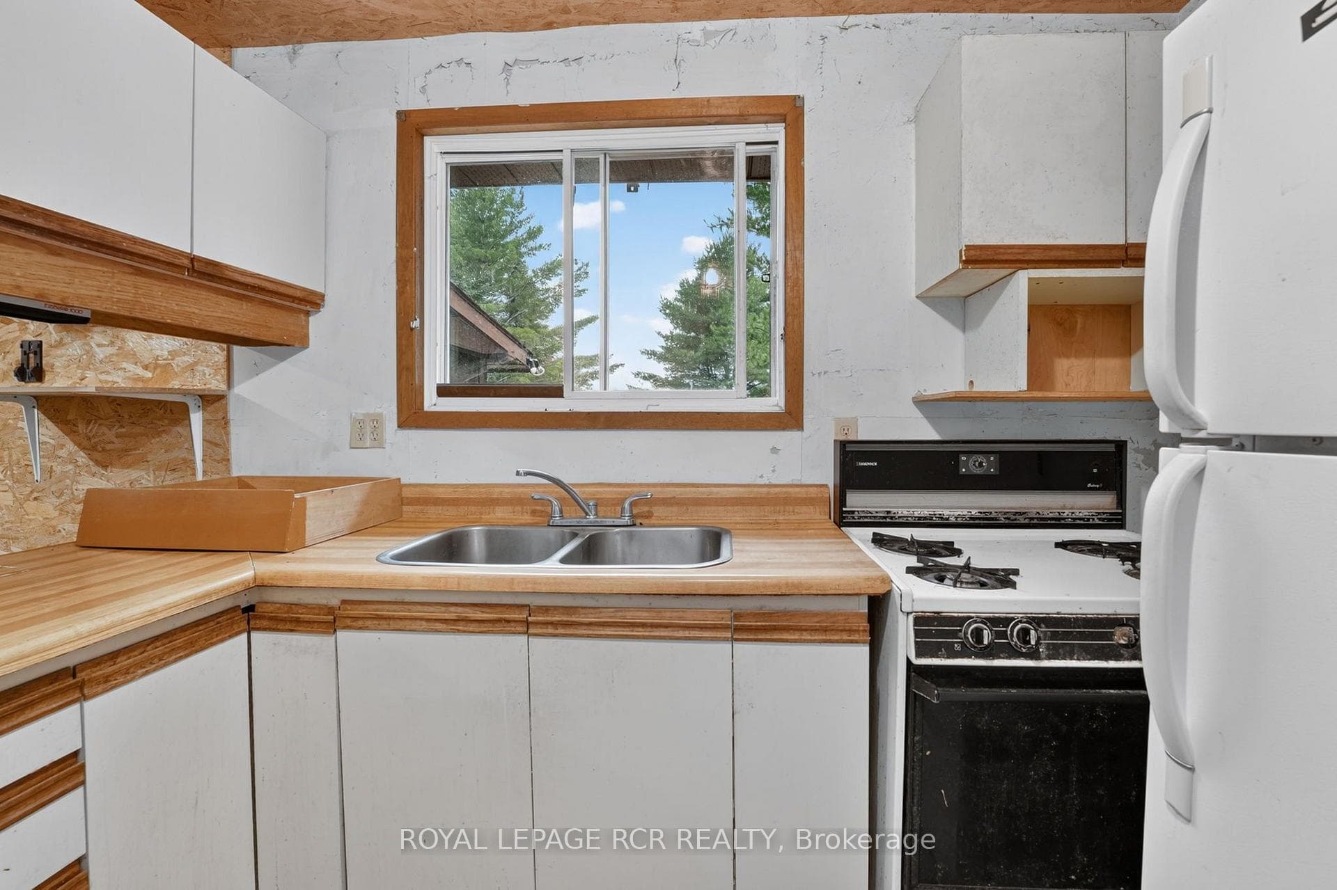 1101 Peter Road photo 9