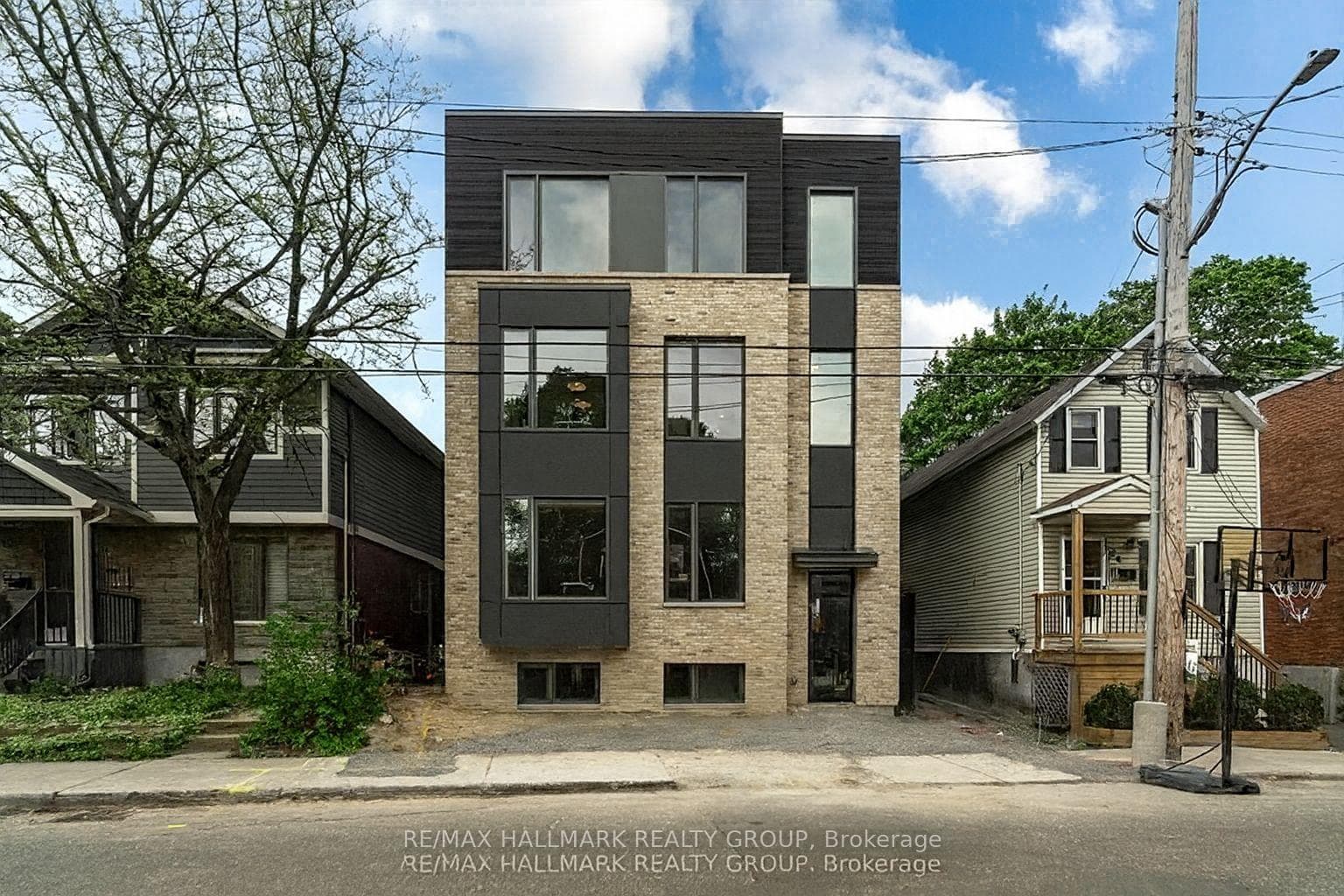 22 Sims Avenue Unit 2A photo 1