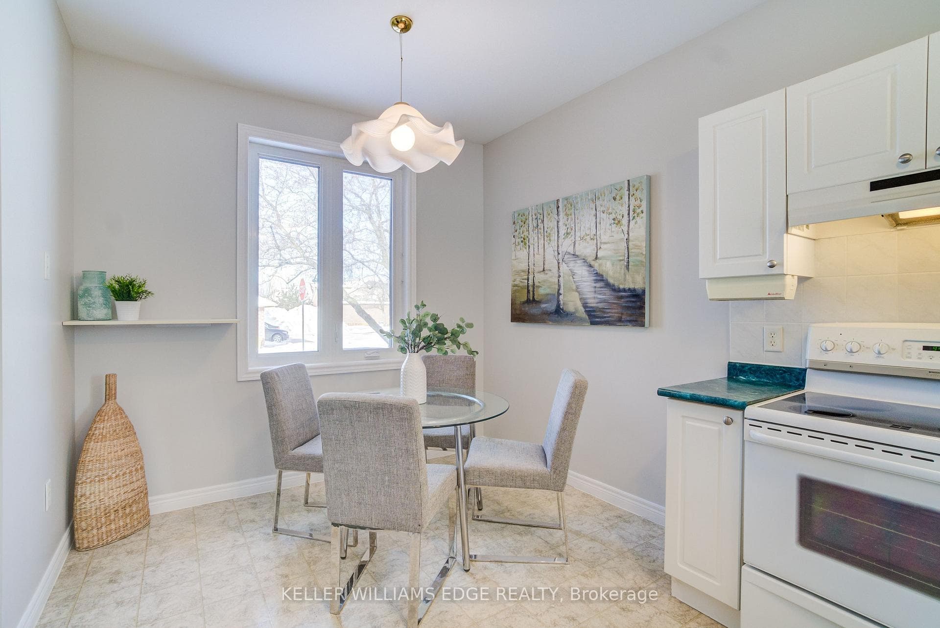 Bright eat-in kitchen