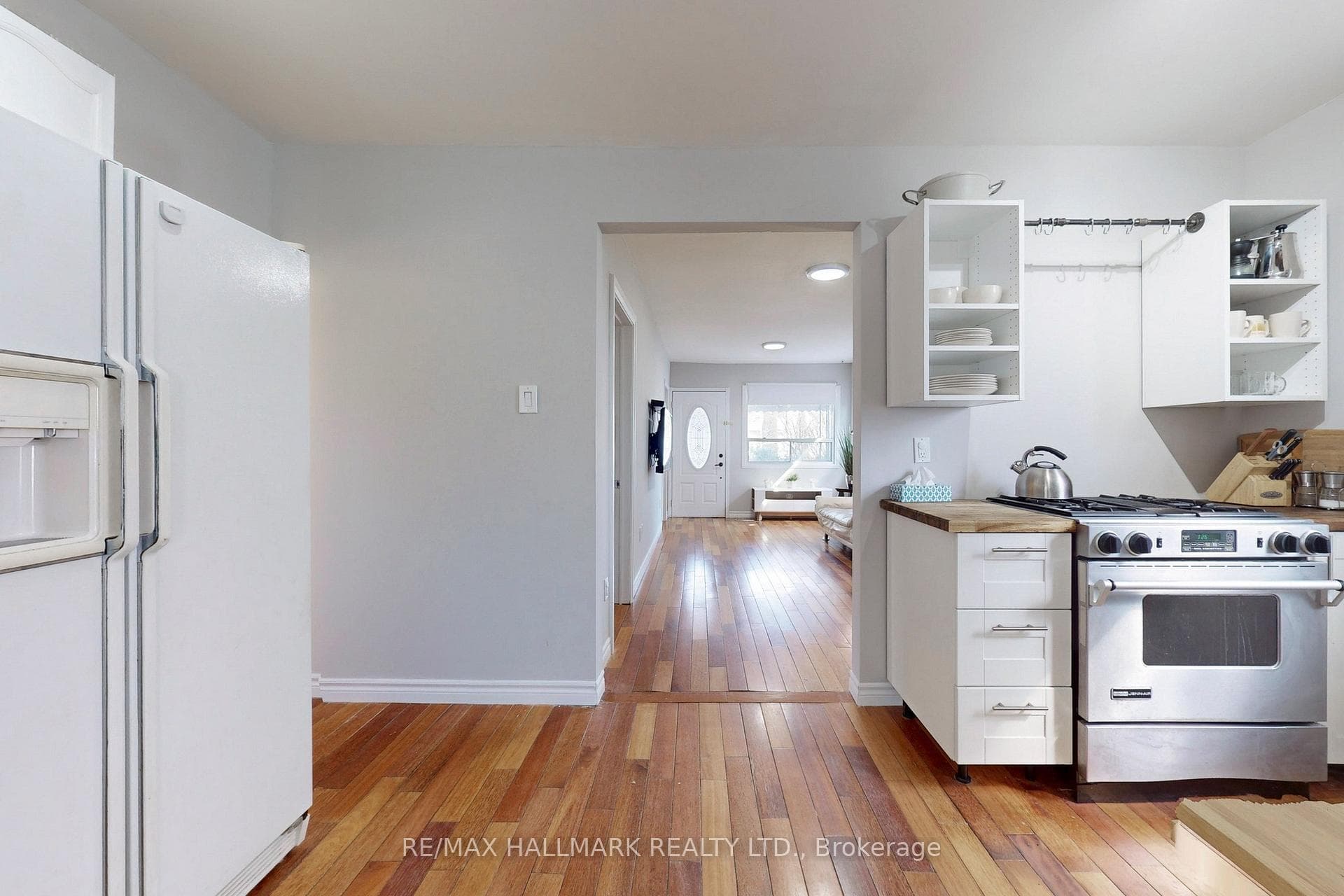 42 Phillip Avenue photo 11