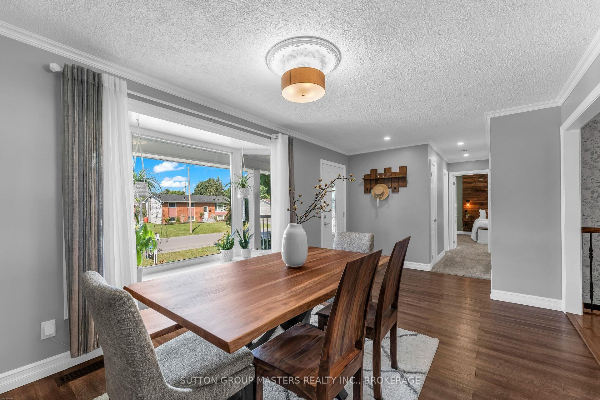 11 Chesterfield Drive photo 4