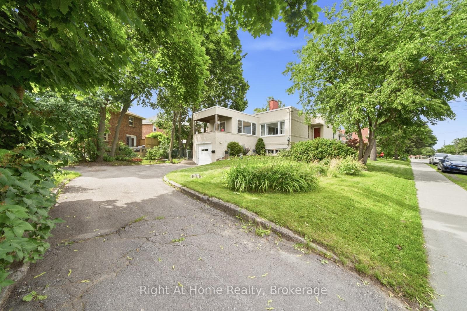 16 Oriole Park Avenue photo 37