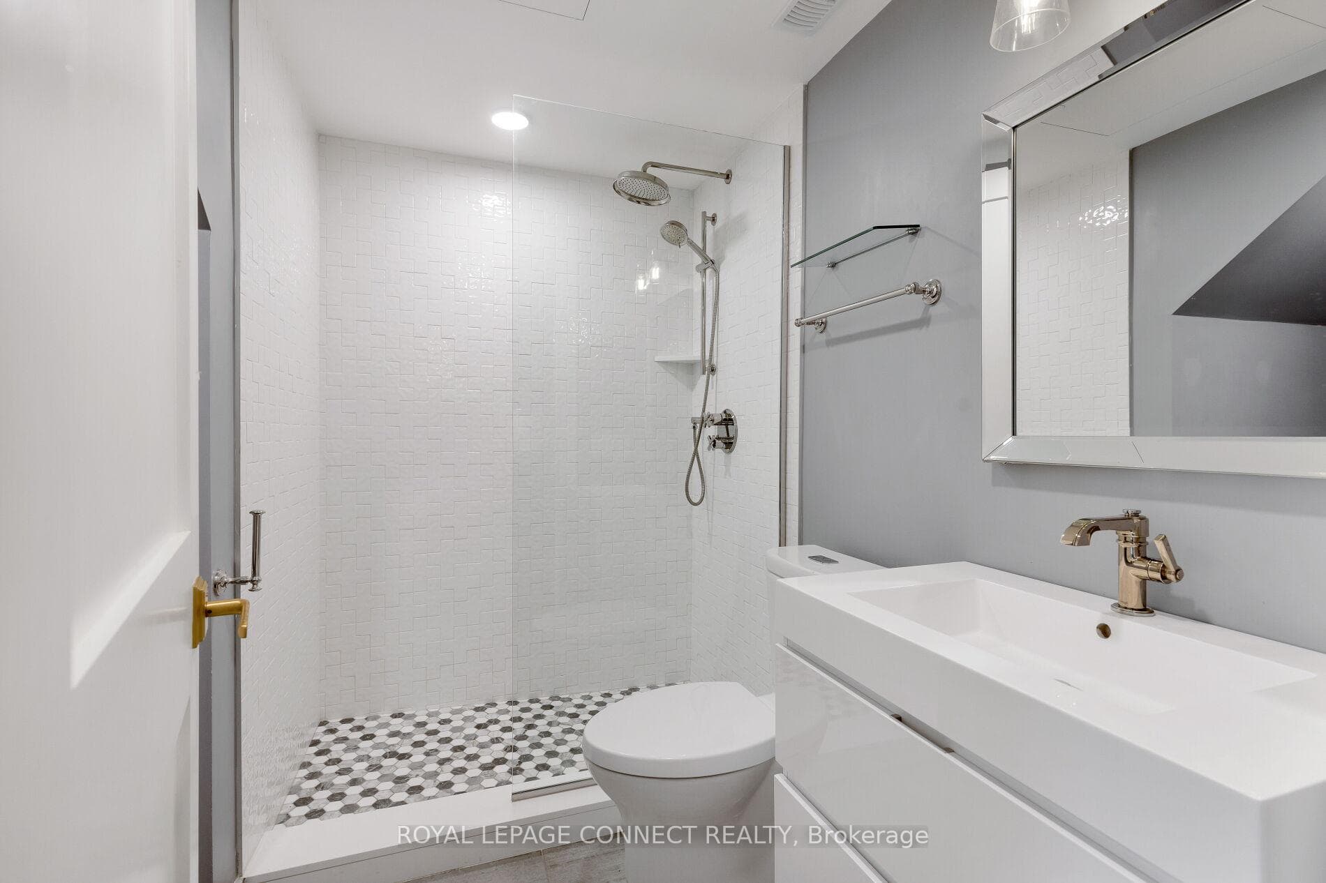 16 Rosemount Avenue photo 16