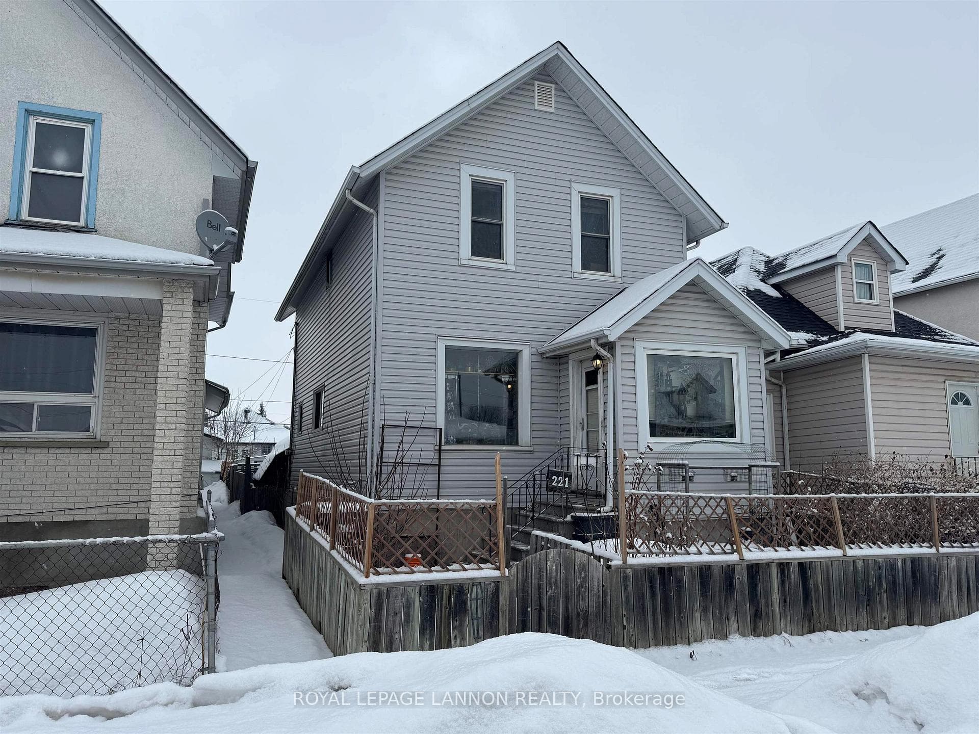 221 Heron Street photo 5