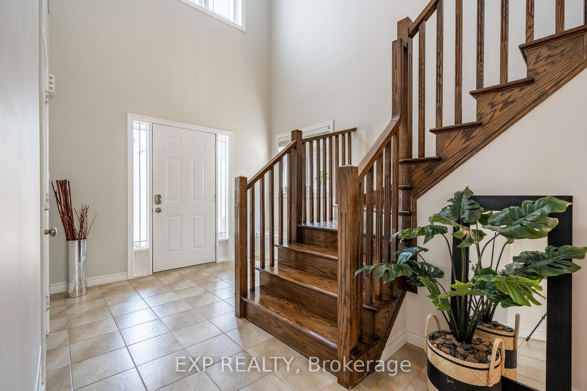 62 Boulder Crescent photo 9