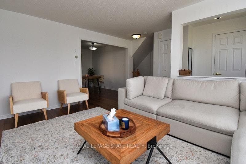 194 Kingston Road photo 12