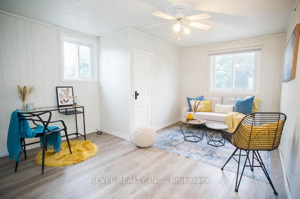 8 Helen Avenue photo 25