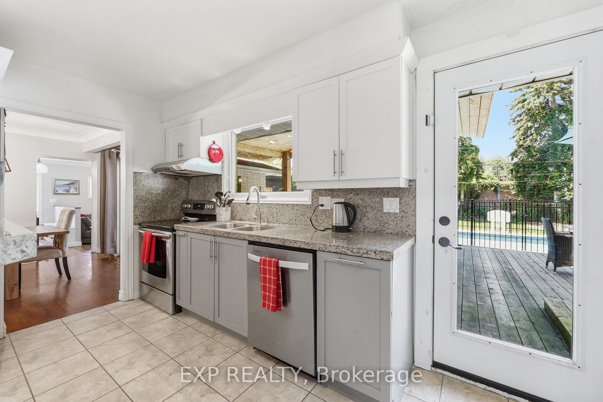 282 Harmony Road photo 17
