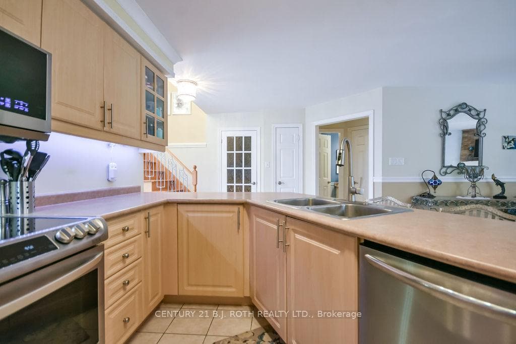 30 McAvoy Drive photo 14