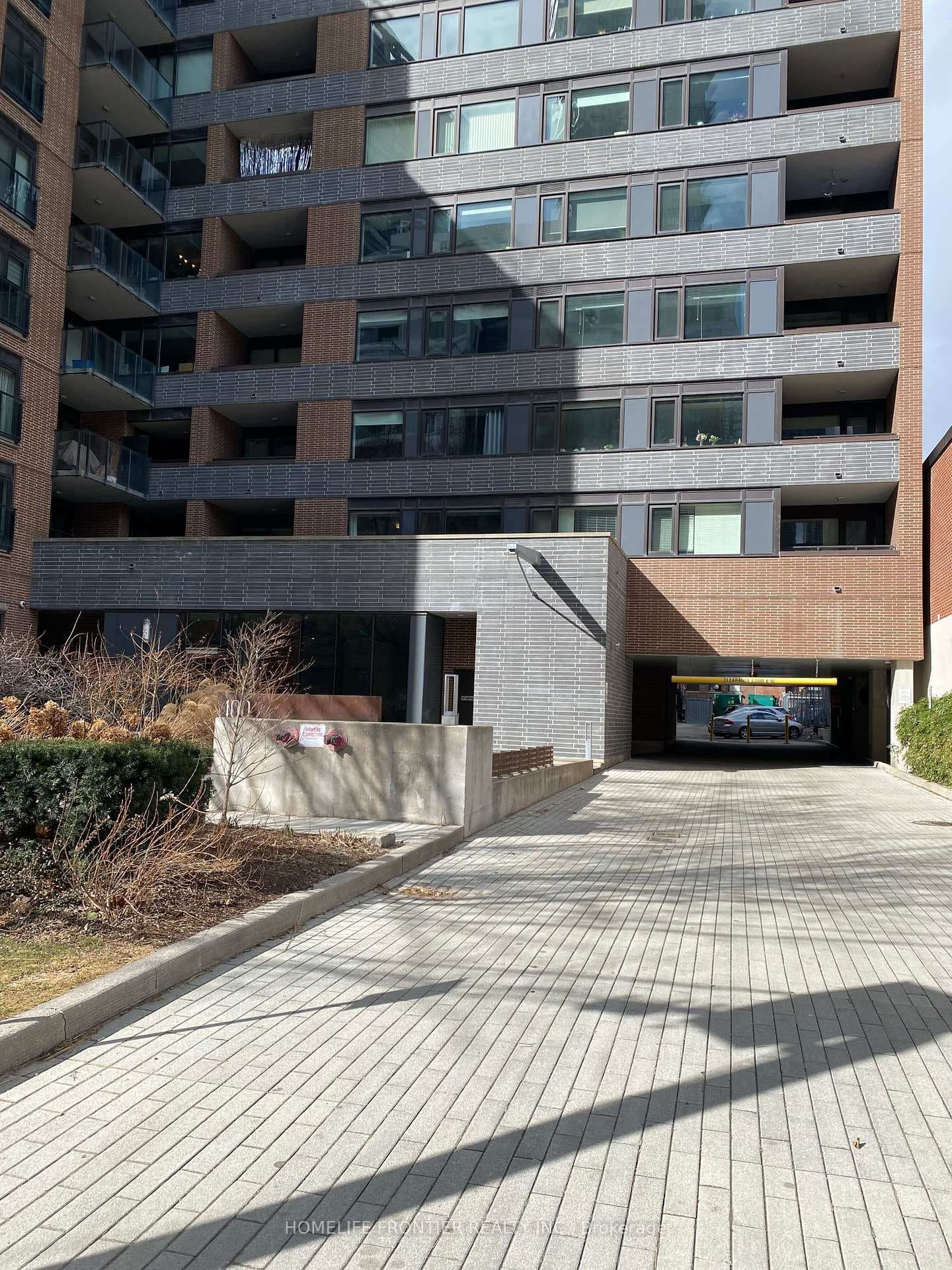 400 Wellington Street Unit 406 photo 1