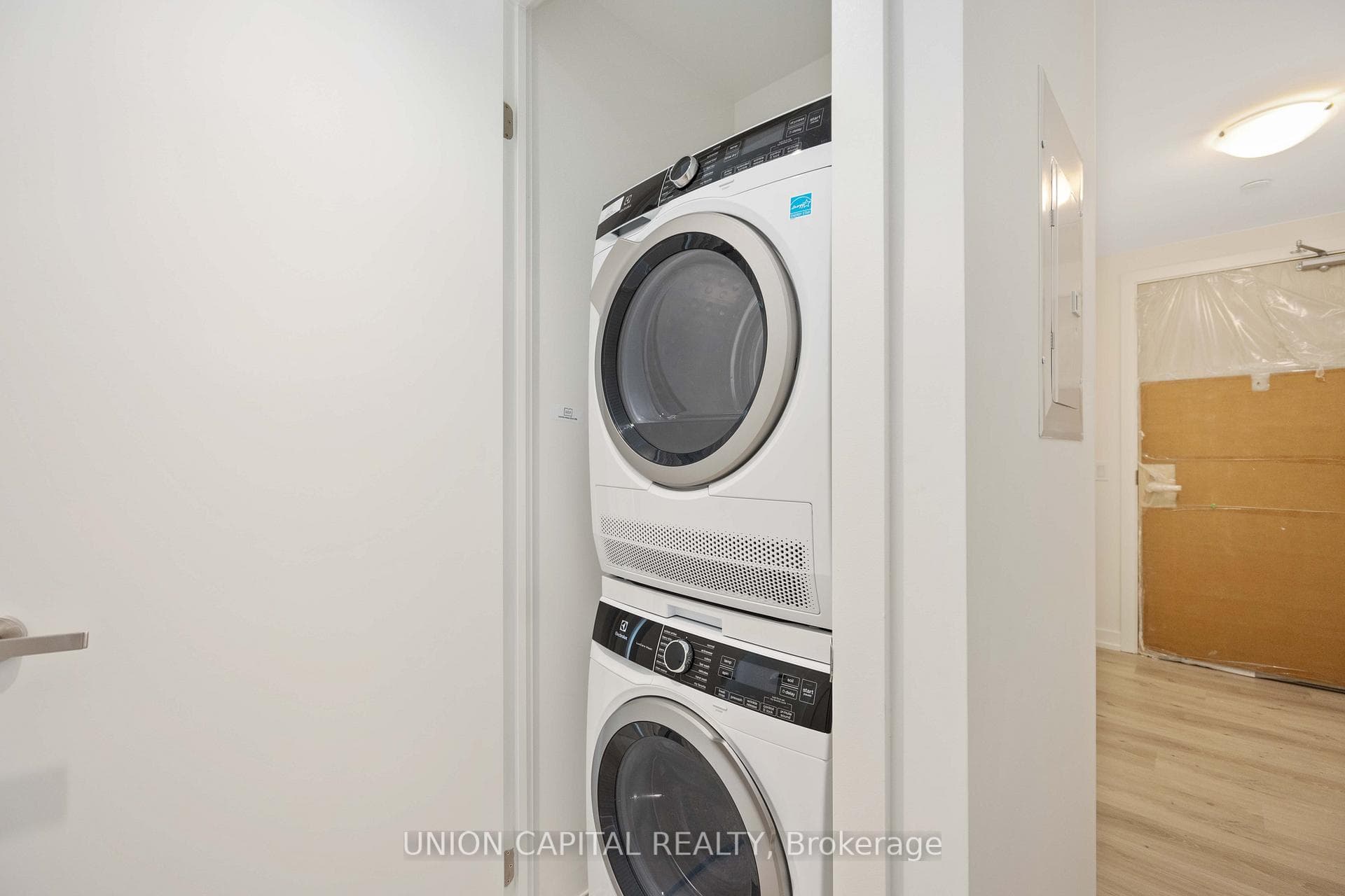 138 Downes Street Unit 4703 photo 24