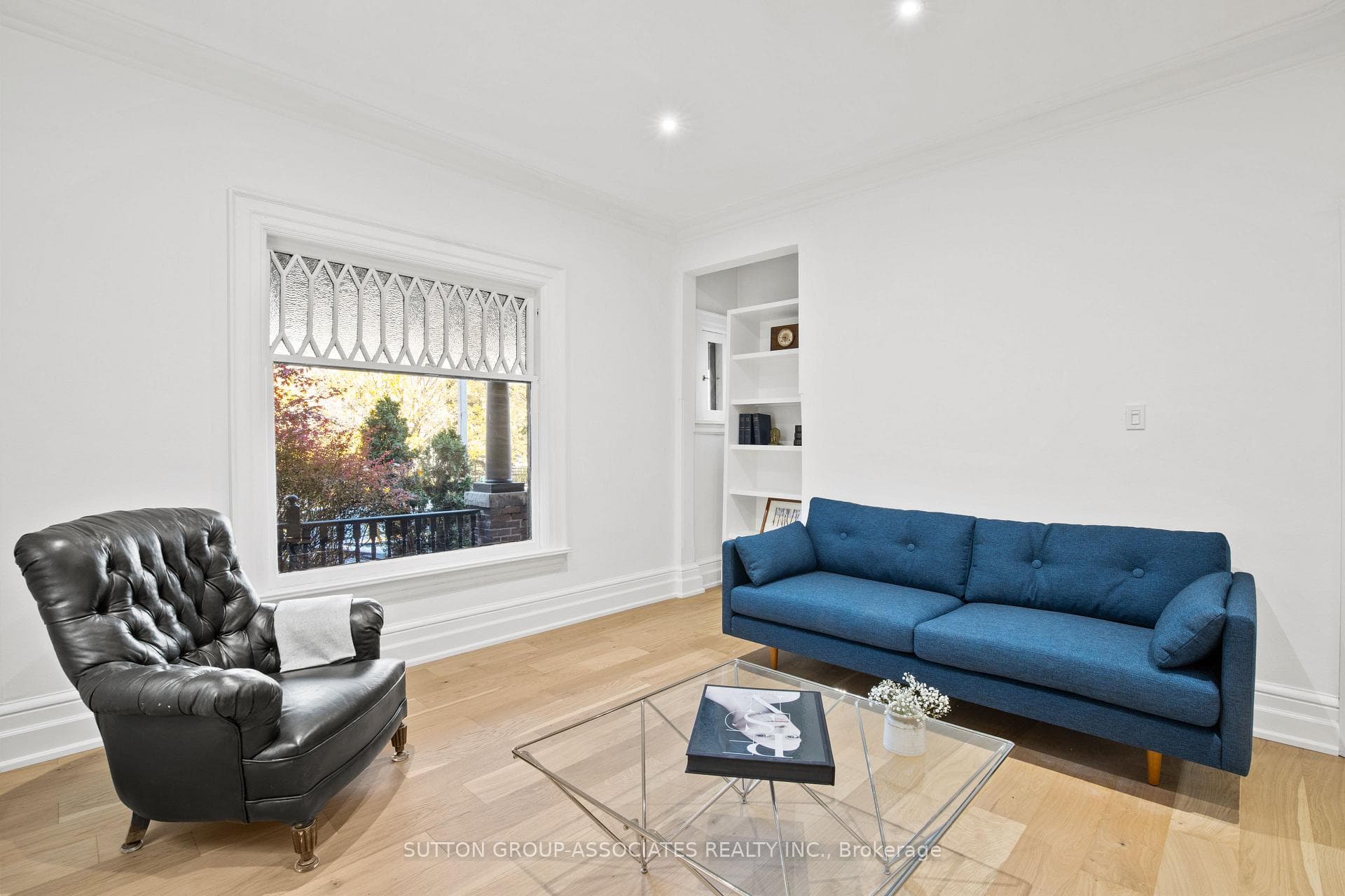 104 Albany Avenue photo 6