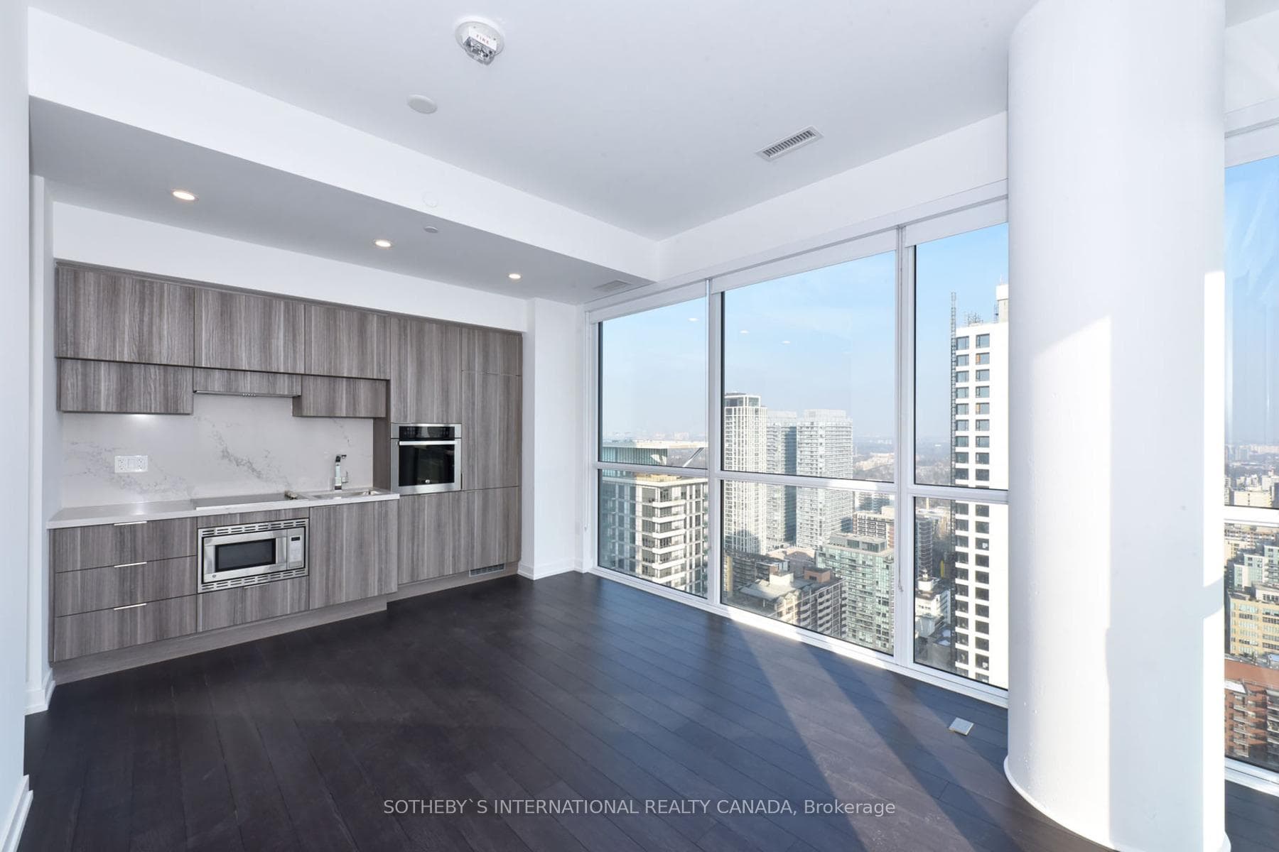 39 Roehampton Avenue Unit 3003 photo 10