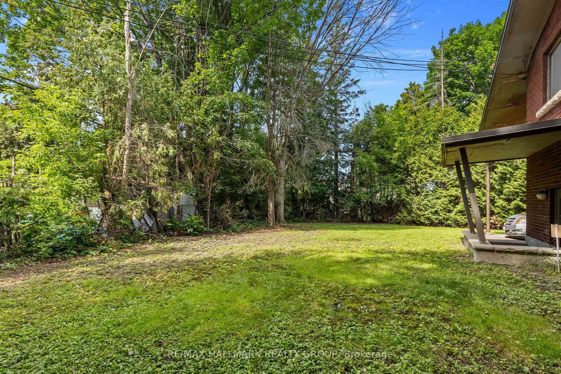 492 Vernon Avenue photo 35